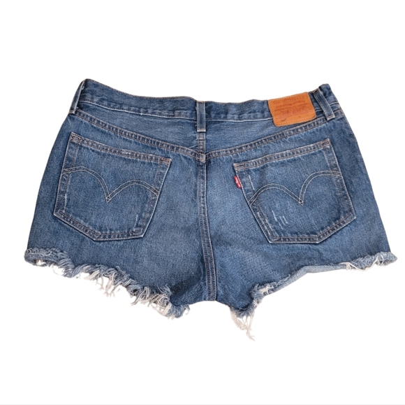 Levi's 501 Cutoff Denim Shorts | Size 31 - Picture 2 of 3